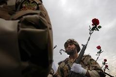 Iranian soldiers march during the Army Day parade in Tehran, Iran, April 18, 2010. Iranian President Mahmoud Ahmadinejad said here on Sunday that the interference of foreigners served the root cause of all tensions and divisions in the region, demanding foreign forces to leave the region. [Xinhua] 