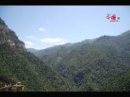 Jiegong Ridge is the site of Jie's tomb, and the view from the top is like standing on top of the world. [Photo by Courtney]