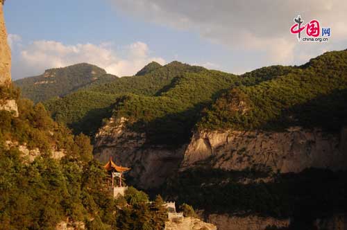 Zhujia Hollow has two overlook spots sticking out over the canyon, and the views from these structures are incredible any time of day. [Photo by Courtney]